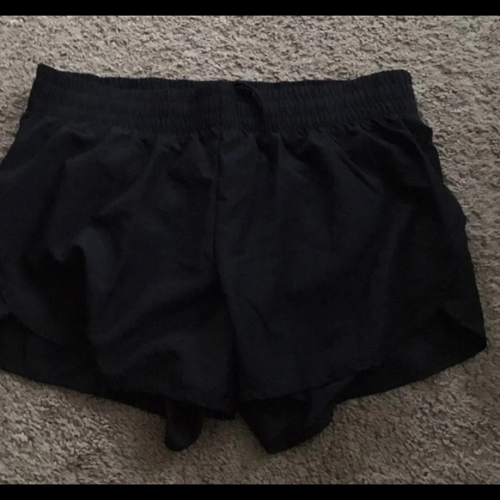 Black athletic shorts size small.